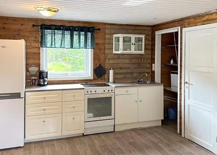 3 Person In Flatraket-by Traum